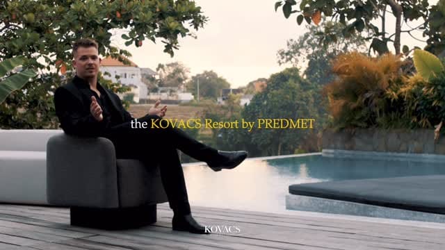 Post 3 by Christian Kovács on Instagram (video)