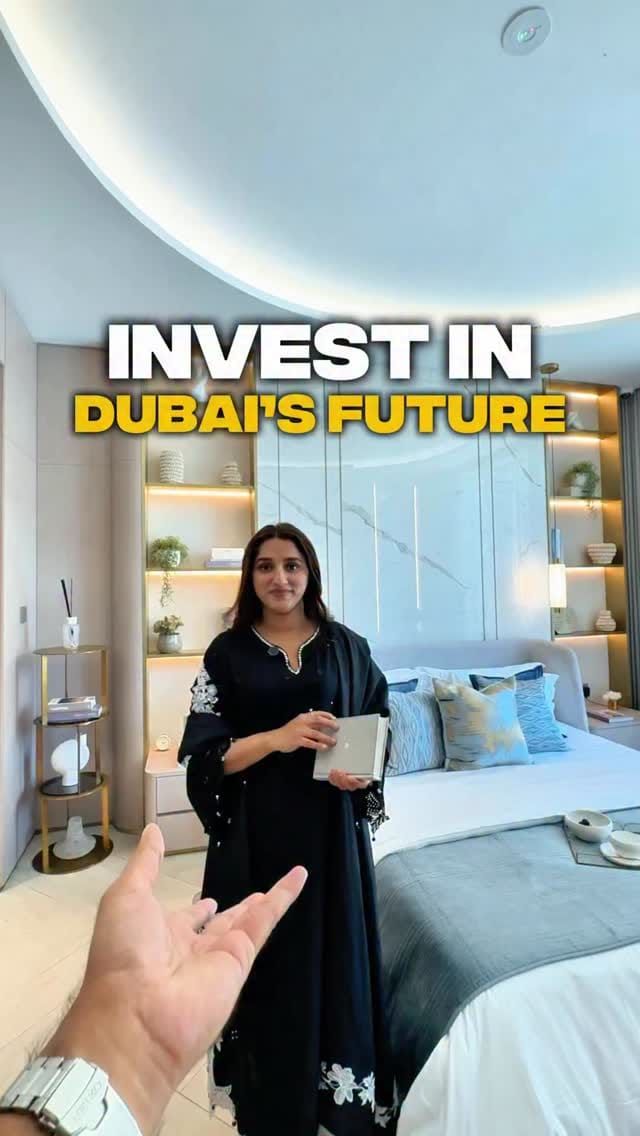 Post 5 by Ayesha Sheikh on Instagram (video)
