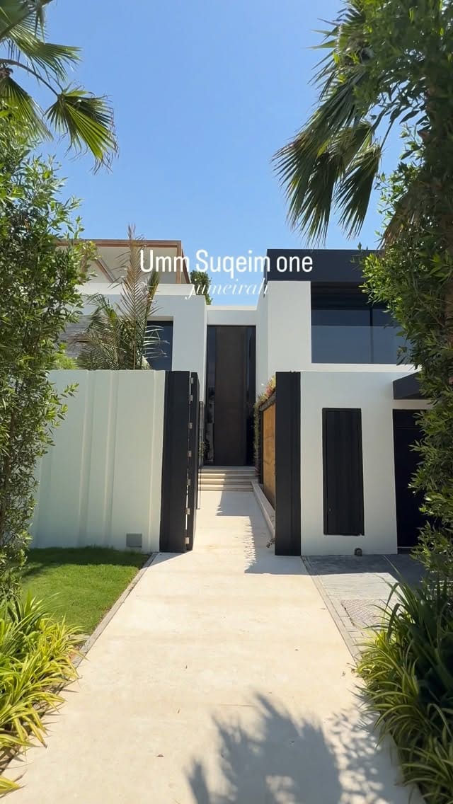 Post 7 by Anas Meqdadi on Instagram (video)