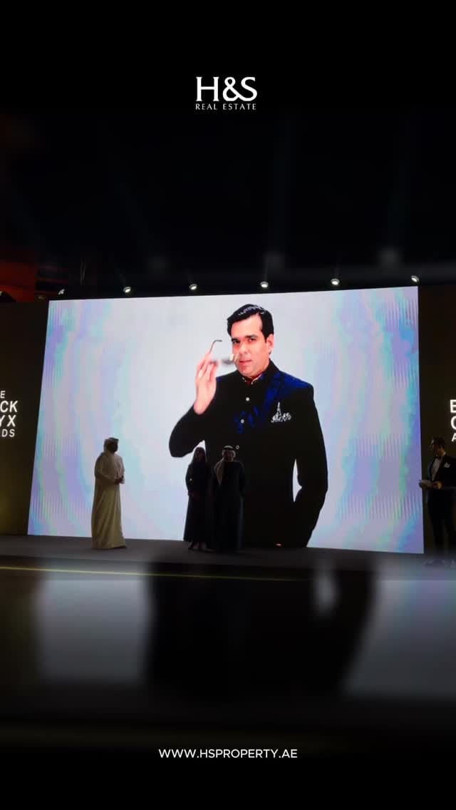 Post 2 by Hediyeh Makkinejad on Instagram (video)