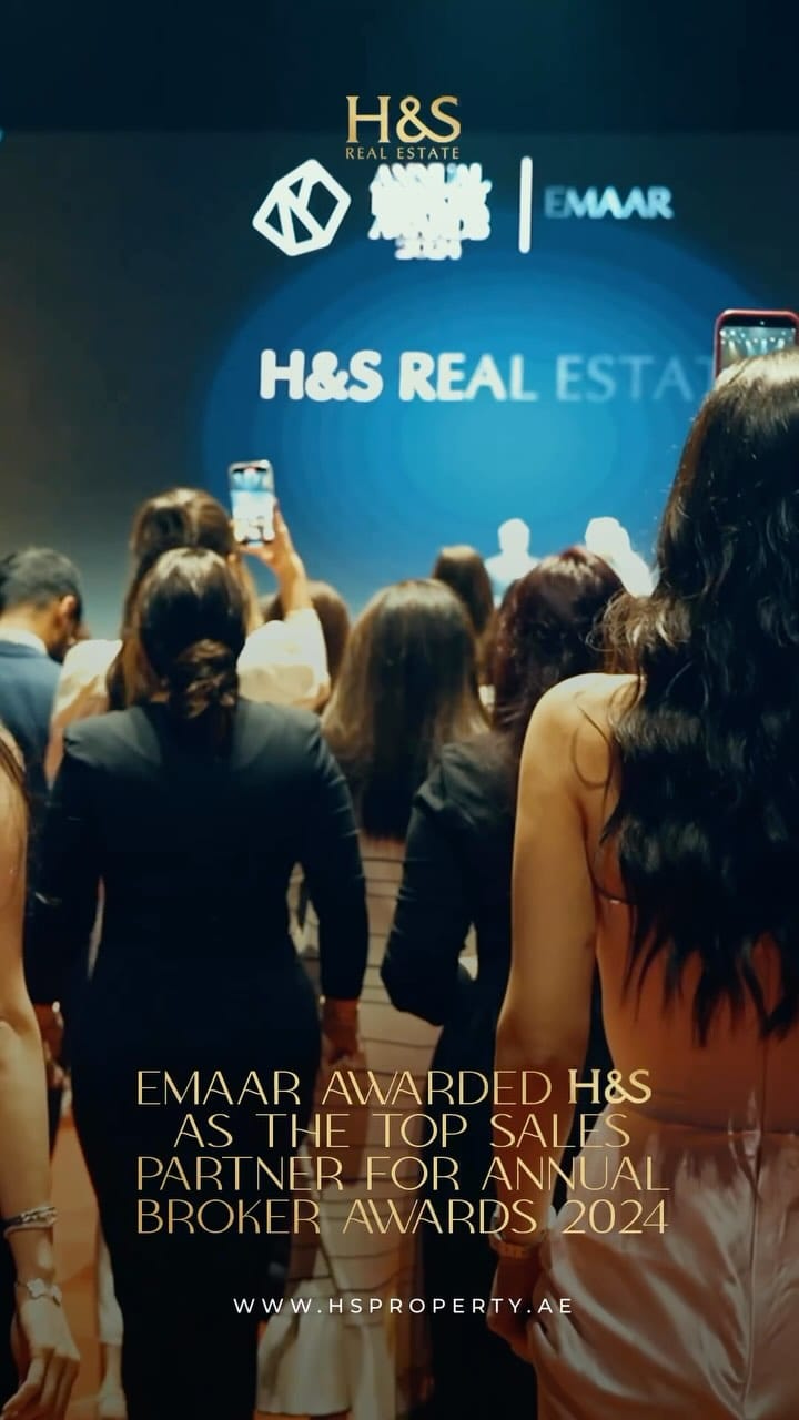 Post 5 by Hediyeh Makkinejad on Instagram (video)