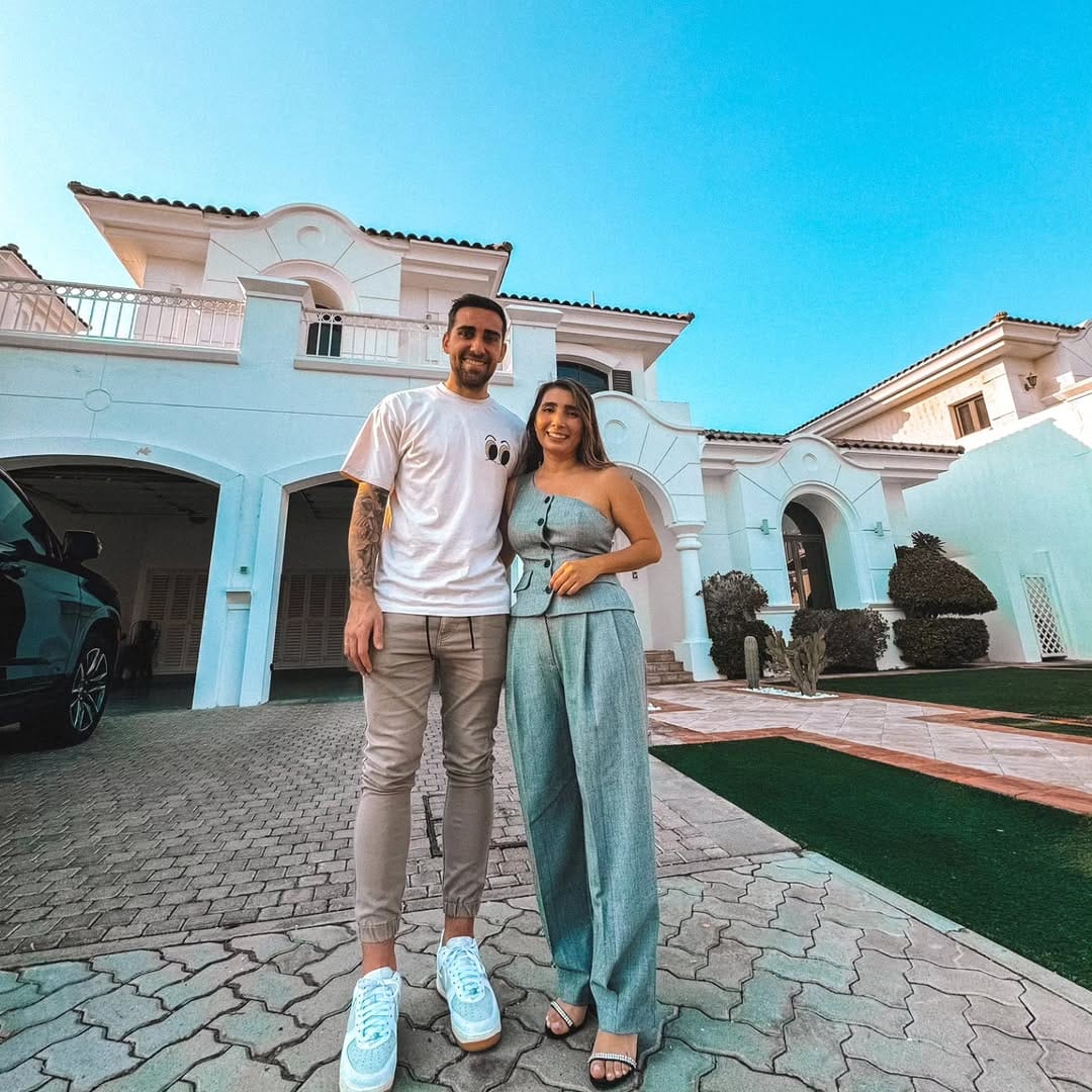Post 10 by 𝐄𝐬𝐭𝐞𝐟𝐚𝐧𝐢𝐚 𝐀𝐛𝐚𝐝 on Instagram (carousel)