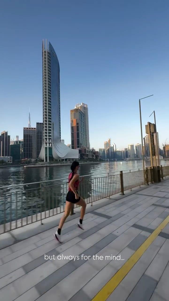 Post 4 by Jana Halušková on Instagram (video)