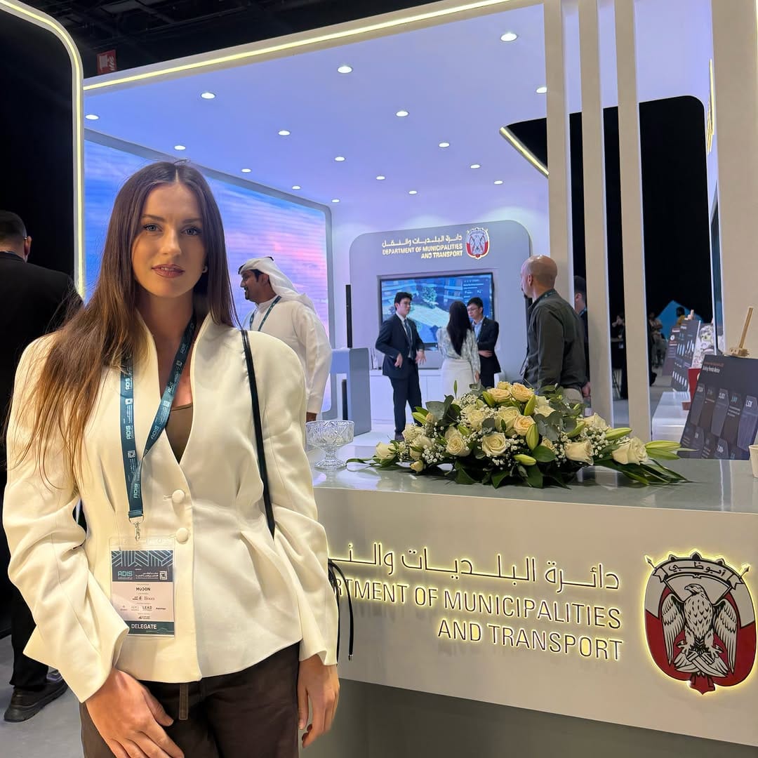 Post 5 by Lena Mi | DUBAI & OMAN & SAUDI ARABIA | REAL ESTATE on Instagram (carousel)