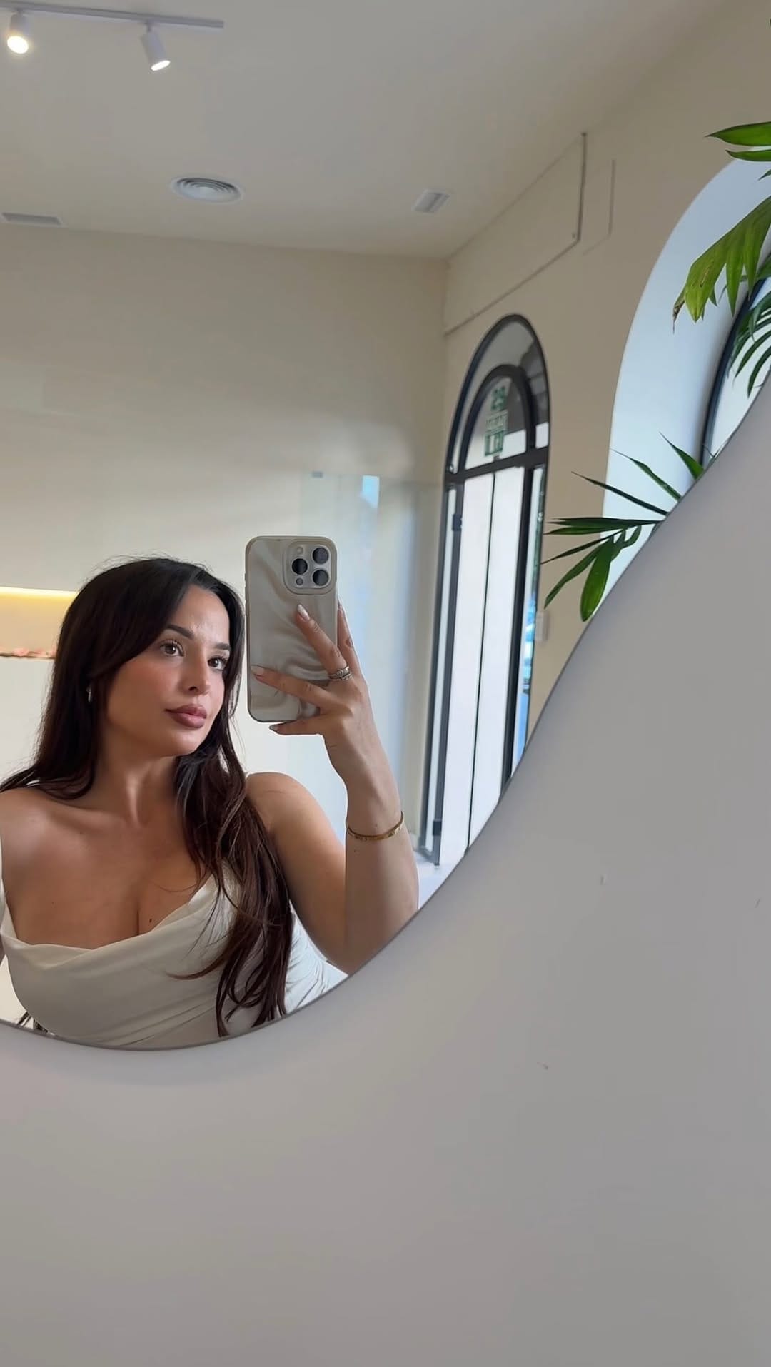 Post 6 by Yanira Trujillo on Instagram (video)