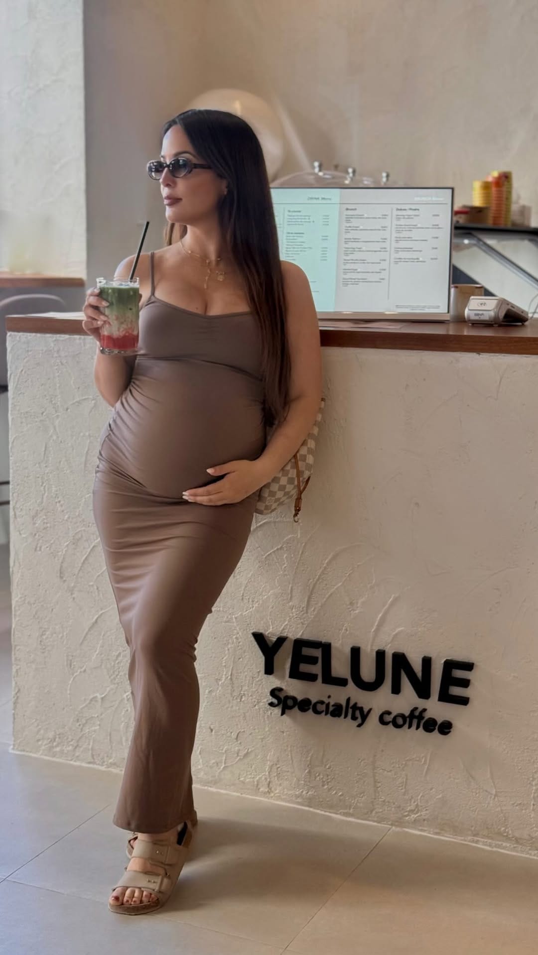 Post 4 by Yanira Trujillo on Instagram (video)