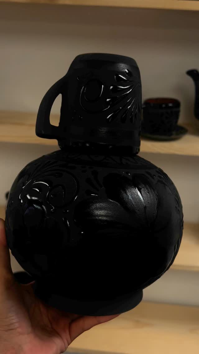 Post 2 by Mi Casita Candle Co on Instagram (video)