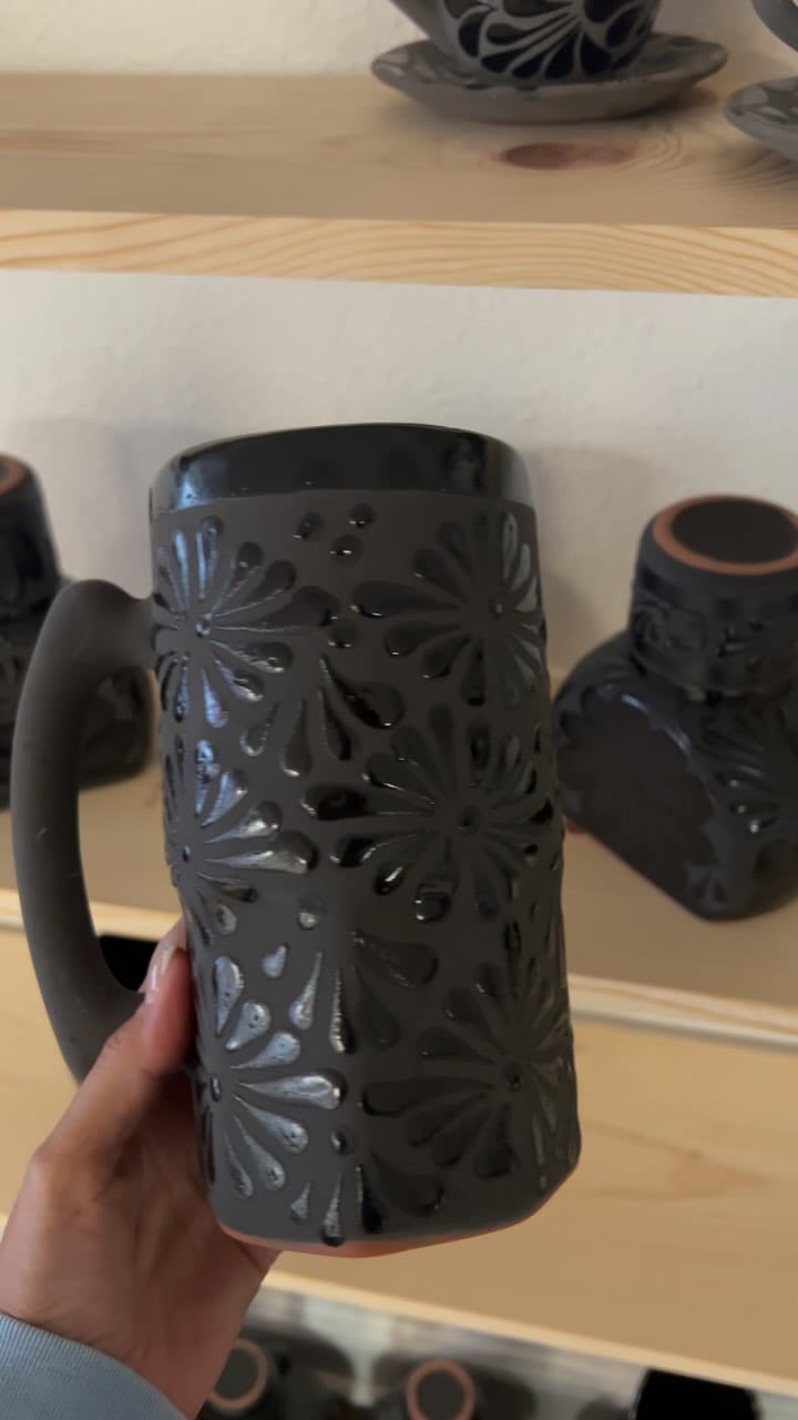 Post 1 by Mi Casita Candle Co on Instagram (video)