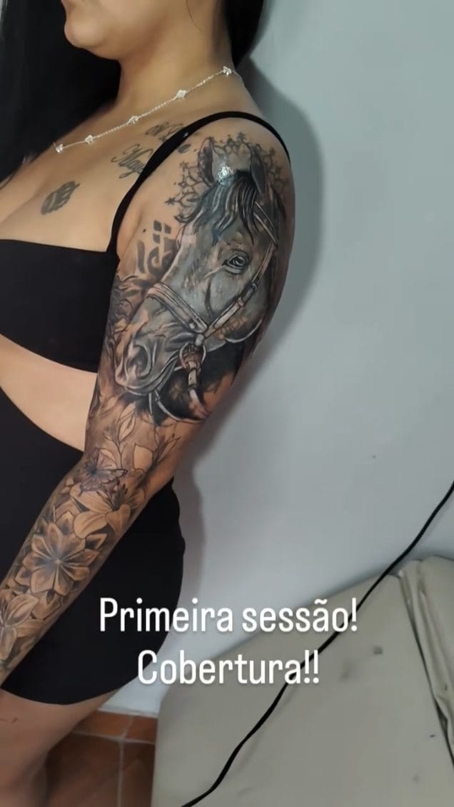 Post 1 by Claudiane Reis on Instagram (video)