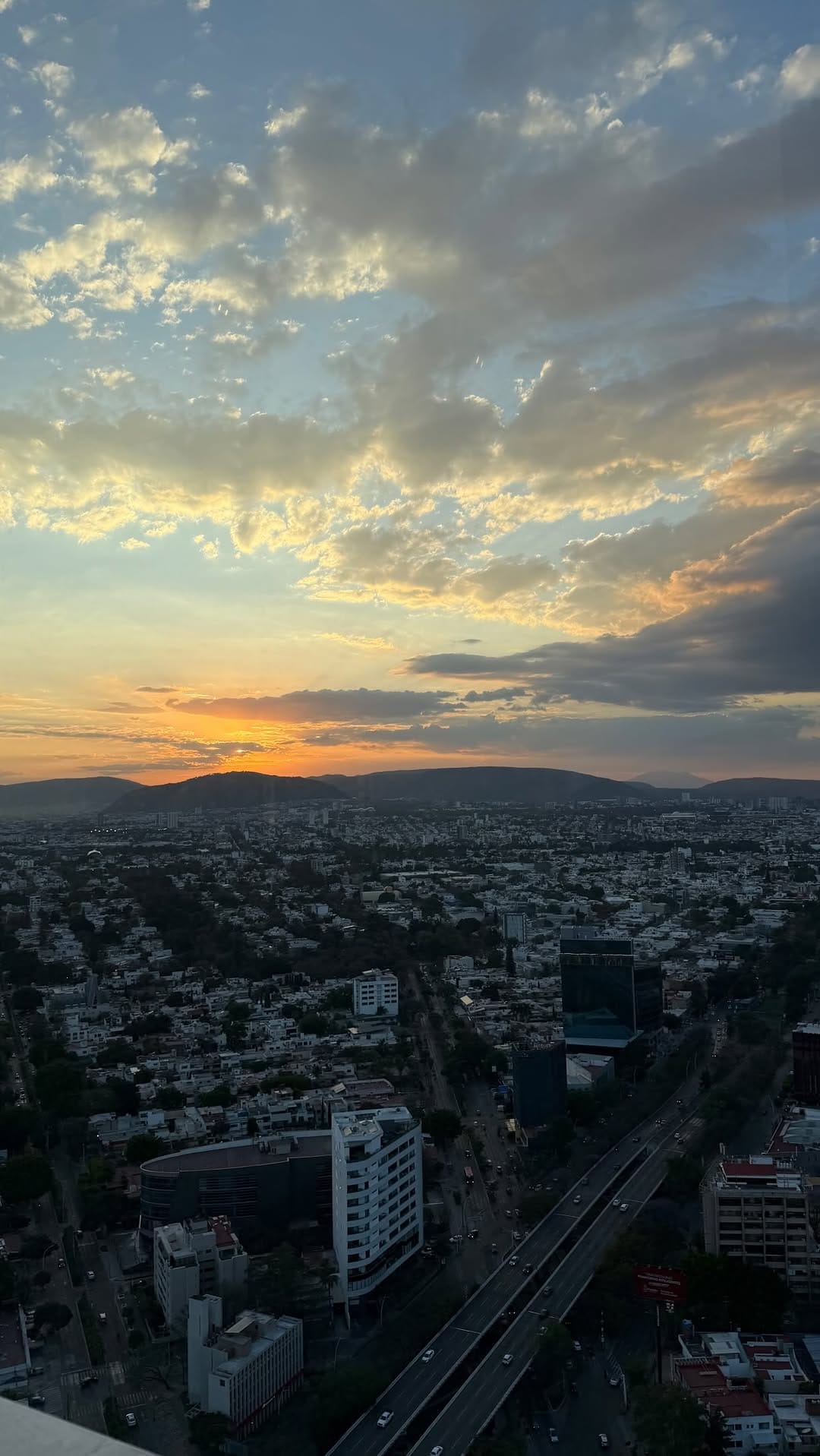 Post 3 by Lily Fernandez on Instagram (video)