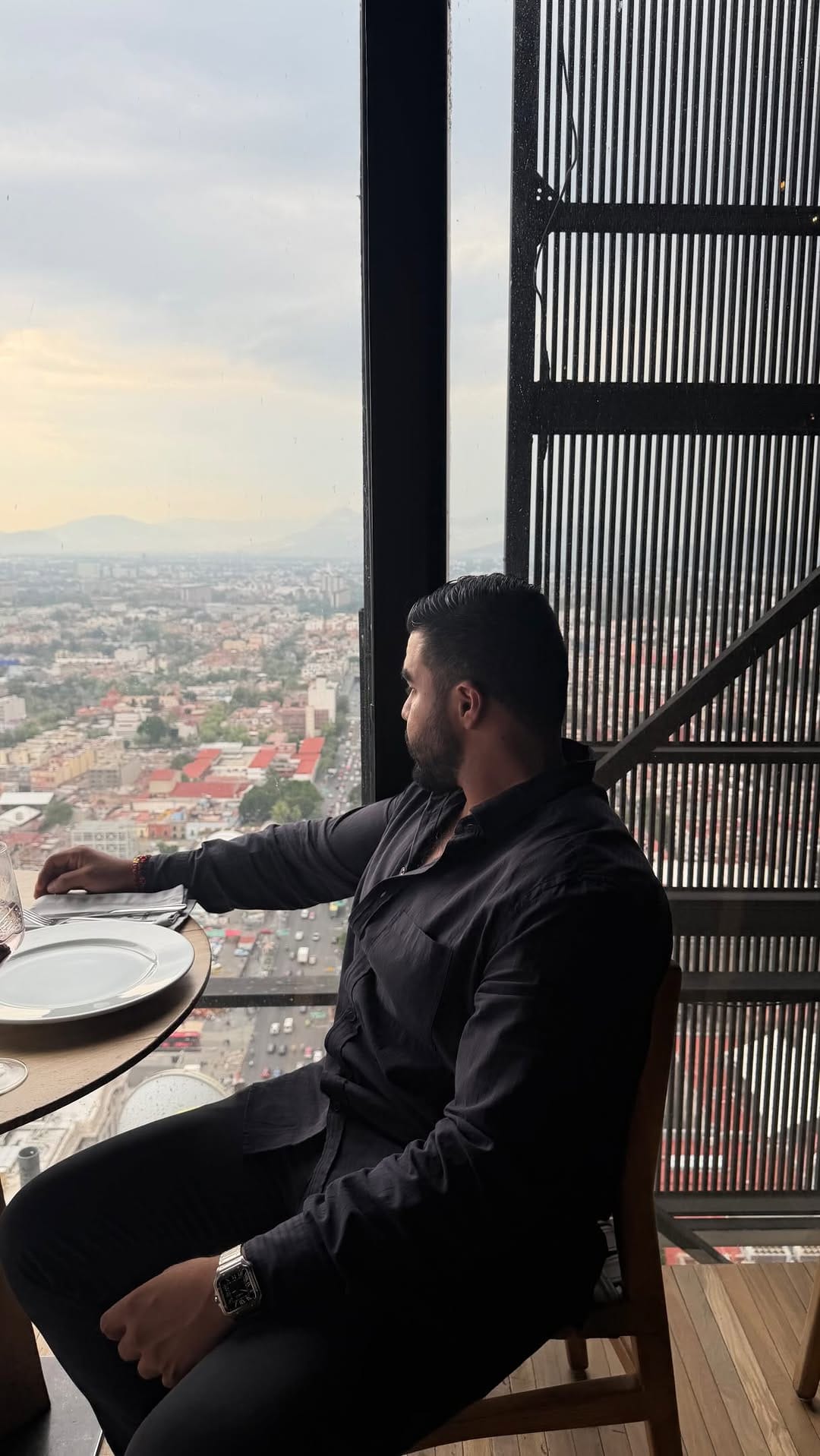 Post 6 by Cesar Ortega on Instagram (video)