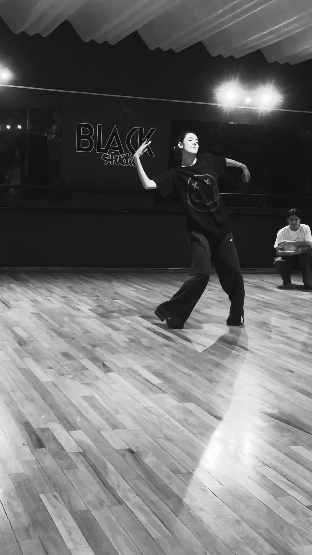 Post 3 by BlackStudio on Instagram (video)