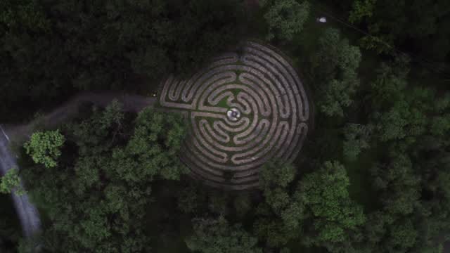Post 2 by Rober Cantu on Instagram (video)