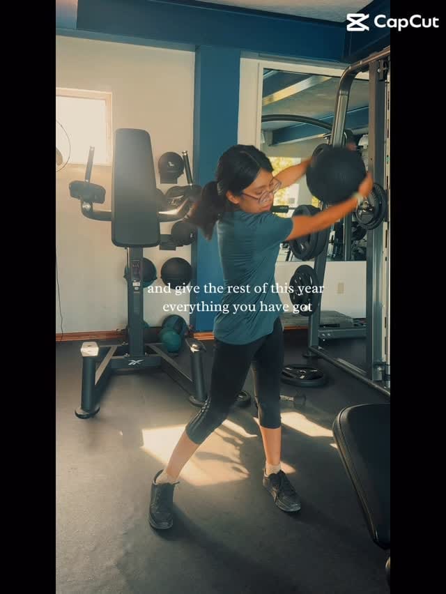 Post 3 by Issa Perez golfmx on Instagram (video)