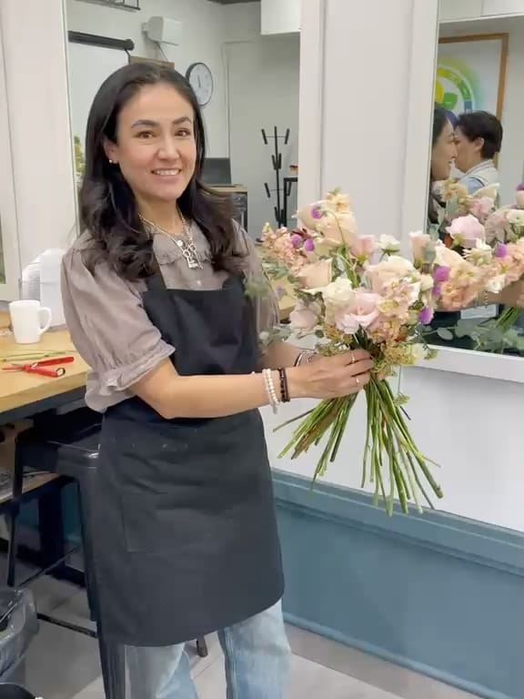 Post 4 by Flower School México ® on Instagram (carousel)