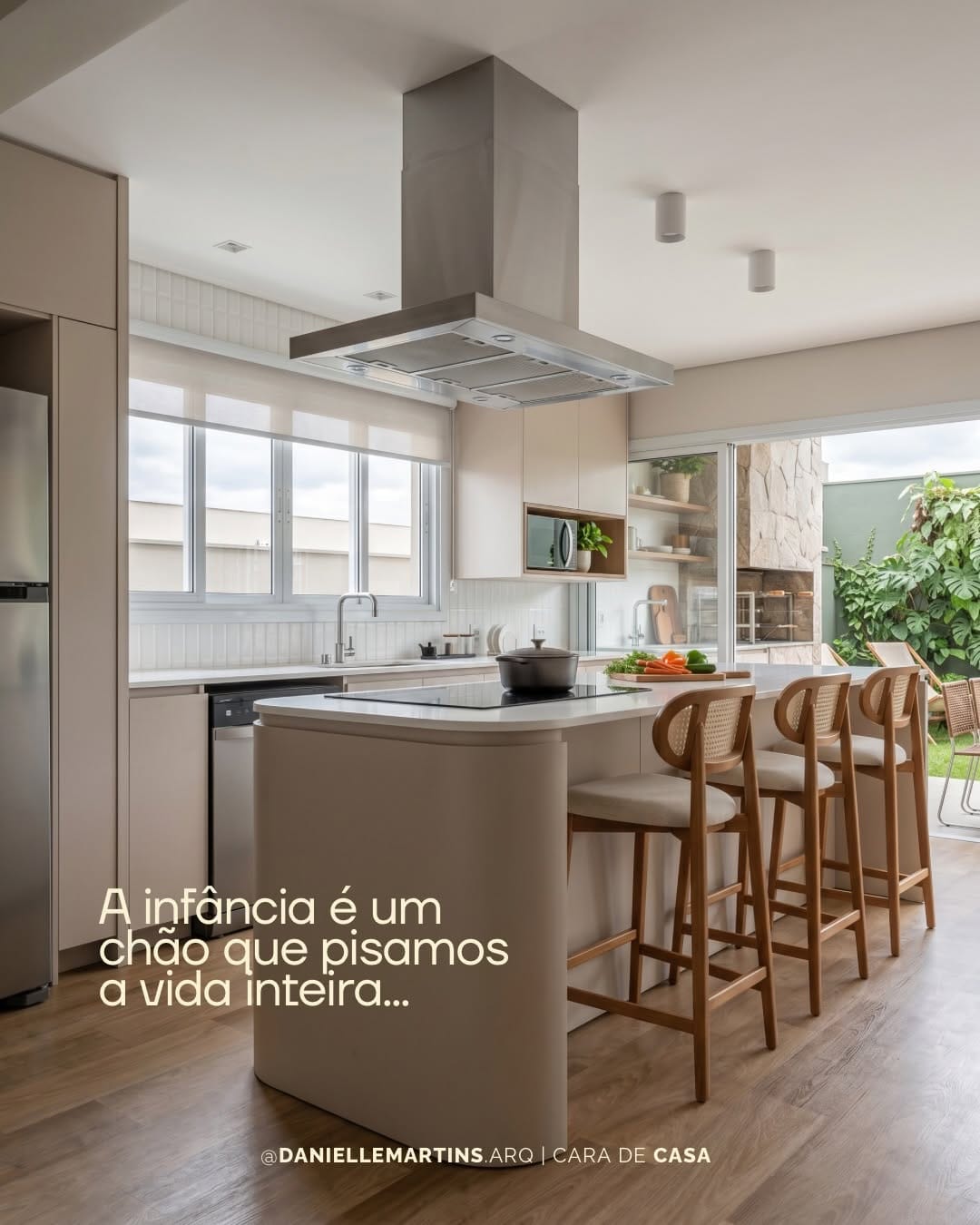 Post 3 by Danielle Martins • Ateliê de Arquitetura on Instagram (carousel)