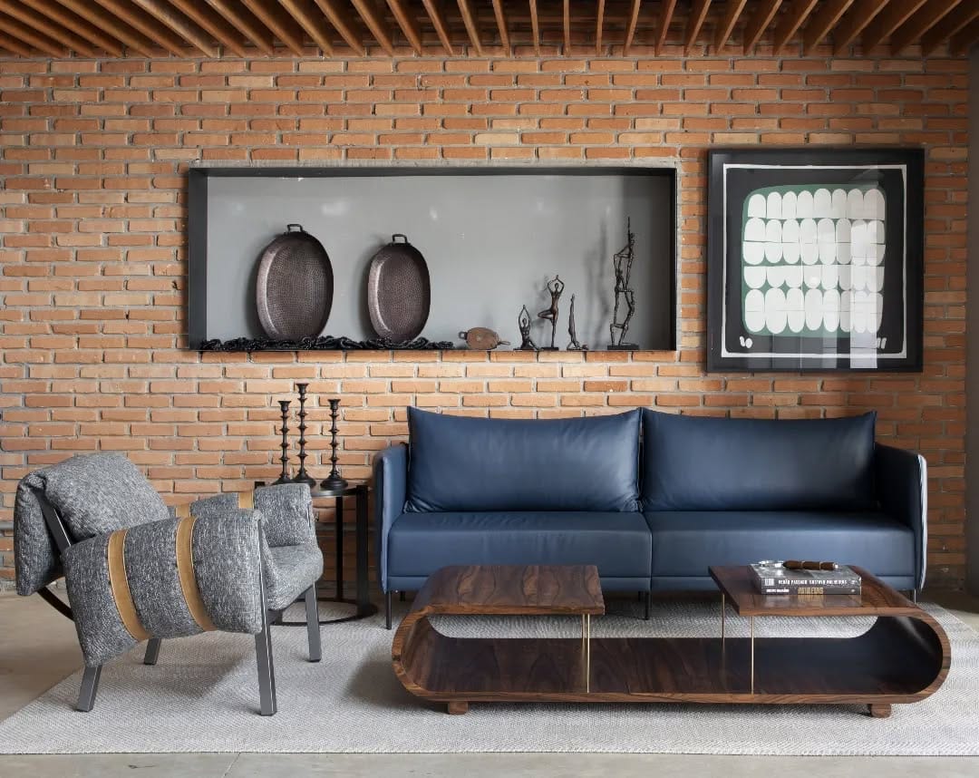 Post 10 by Club Mobili on Instagram (image)