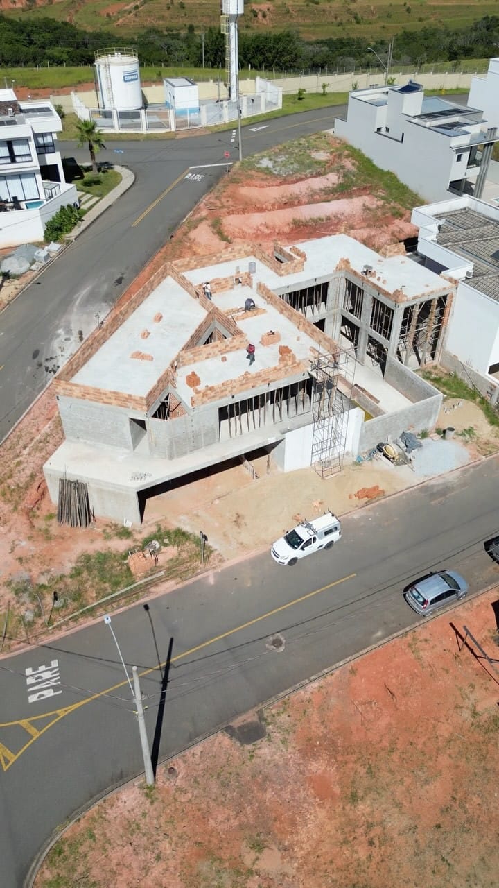 Post 9 by Casalli Arquitetura on Instagram (video)