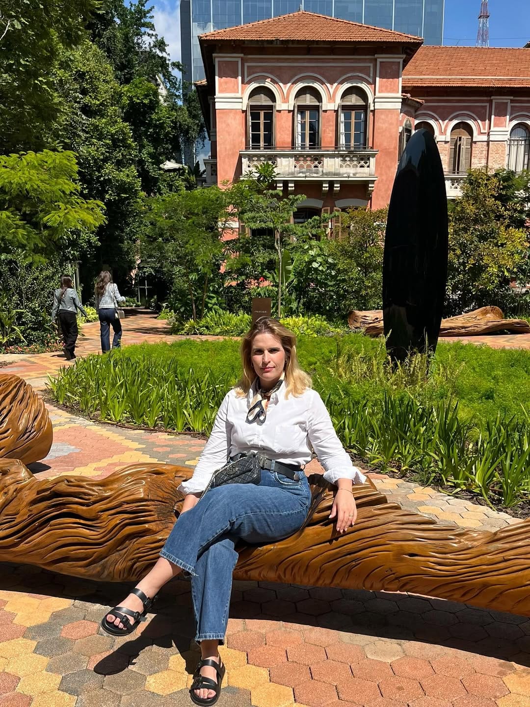Post 10 by JÔINA BIANCHI on Instagram (carousel)