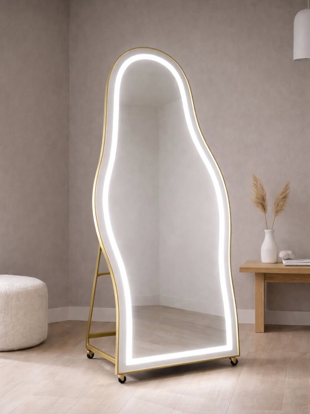 Post 3 by Mozartti Decor on Instagram (image)