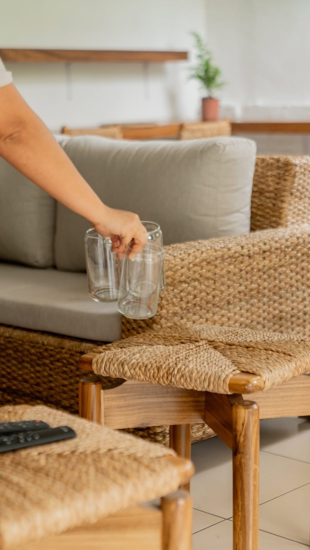 Post 1 by MUEBLES  BOHO - DECORACION on Instagram (video)