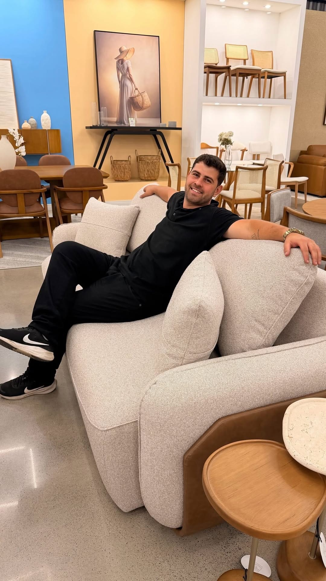 Post 2 by Star Móveis Ubá | Loja de Móveis e Decorações on Instagram (video)