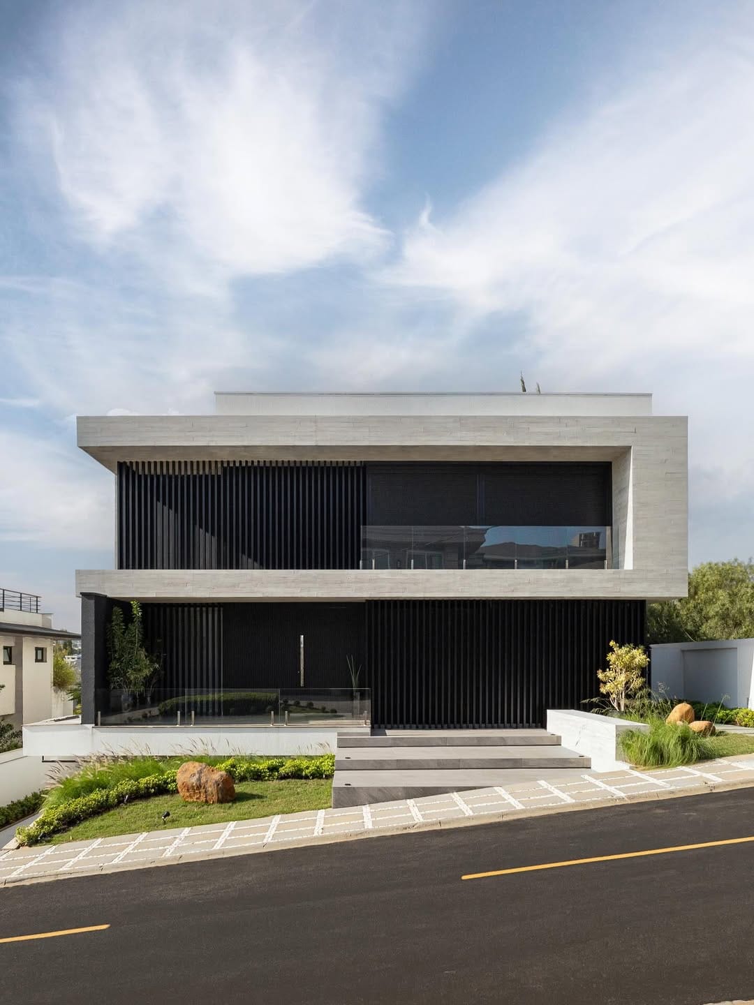 Post 4 by LRMV Arquitetos on Instagram (carousel)