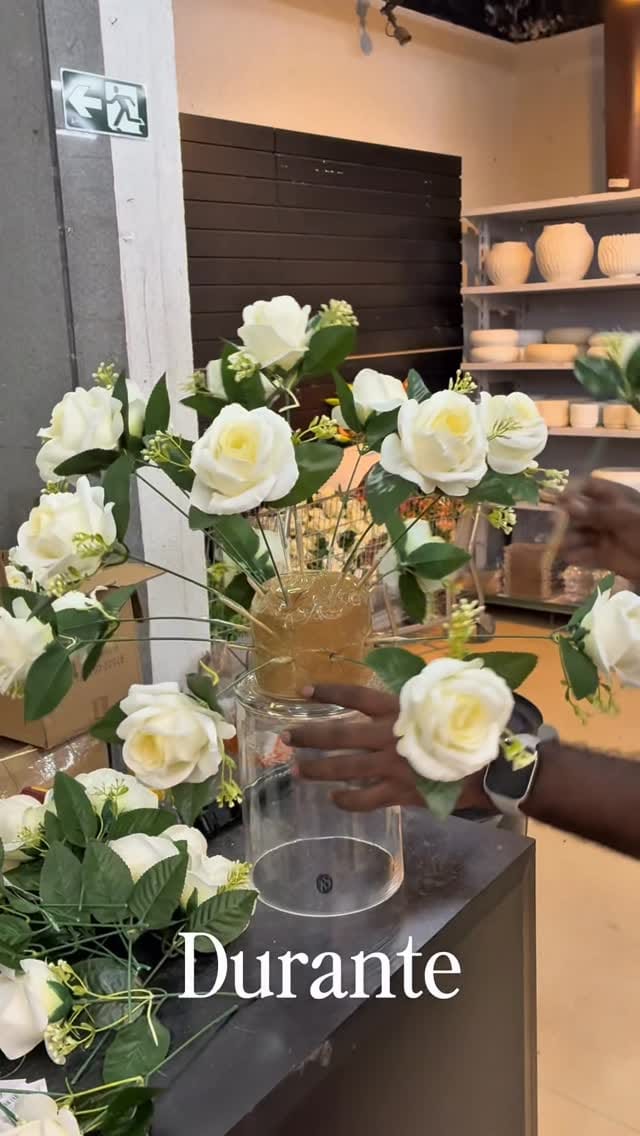 Post 7 by FINA COR on Instagram (video)