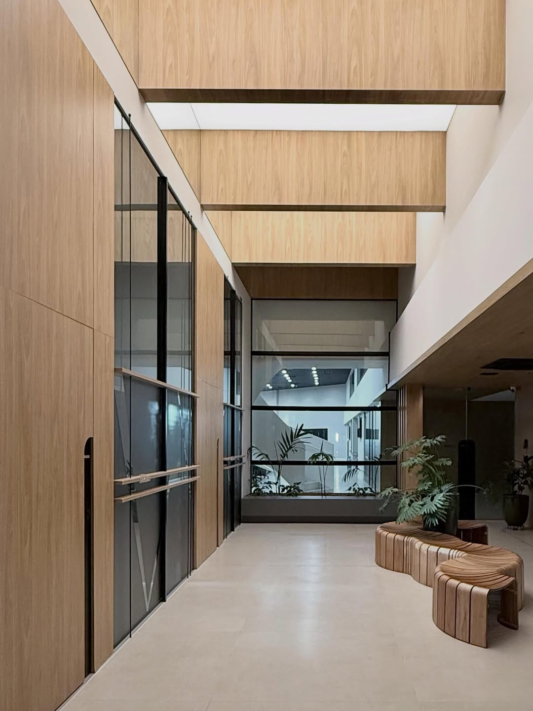 Post 4 by CHRIS BRASIL ARQUITETURA on Instagram (carousel)