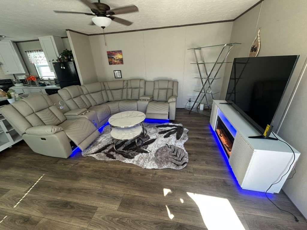 Post 7 by kings Furniture on Instagram (image)