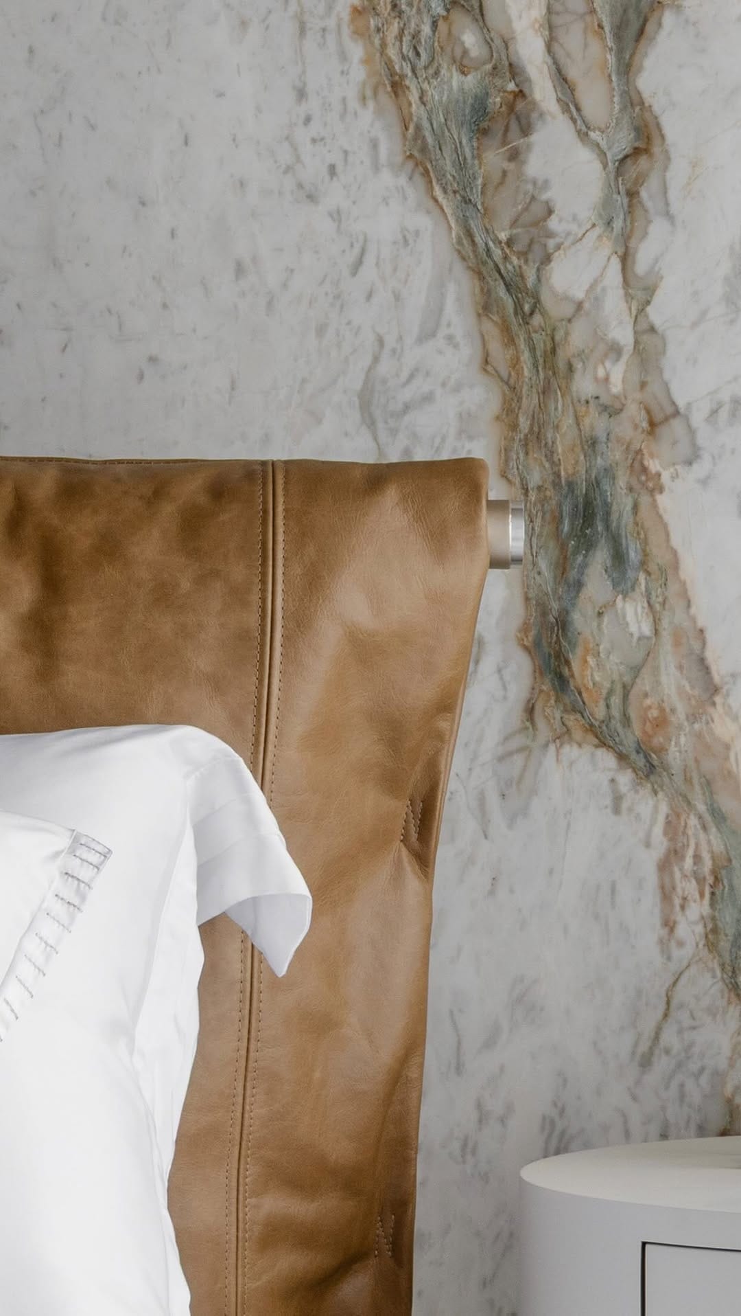 Post 2 by Nicole Oliveira · Arquiteta e Interiores on Instagram (video)