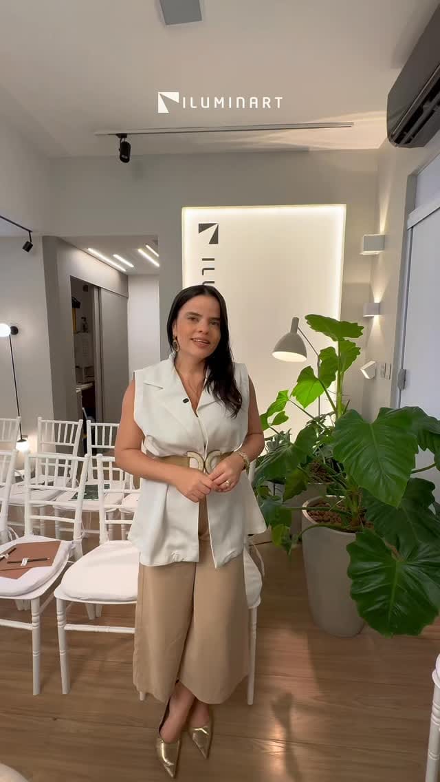 Post 8 by Symone Cavalcante on Instagram (video)