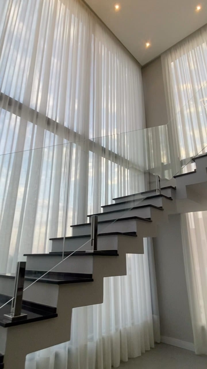 Post 7 by Lala Cortinas | Cortinas e Persianas Sob medida on Instagram (video)