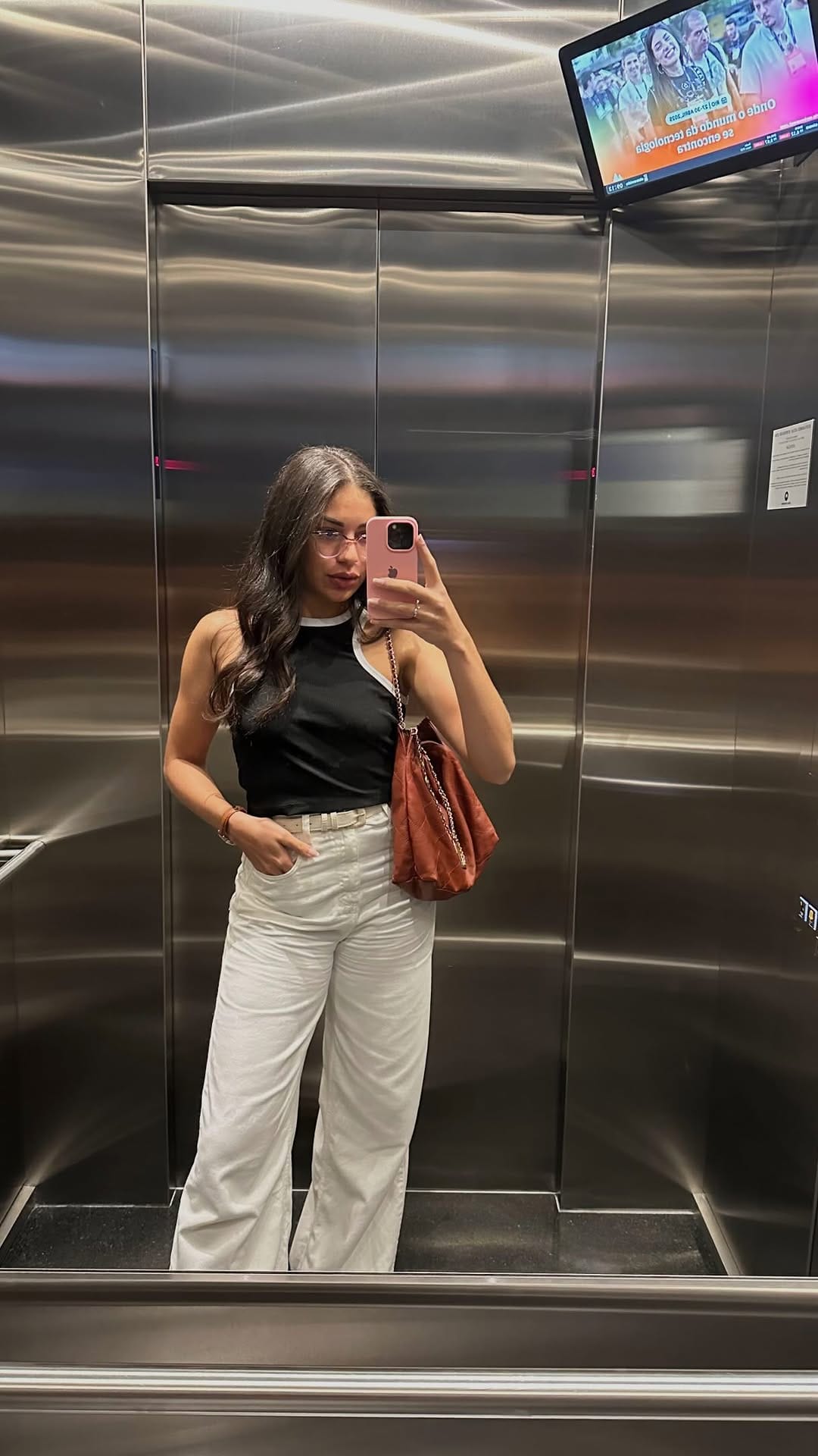 Post 4 by 𝐃𝐀𝐘 ✨ on Instagram (video)