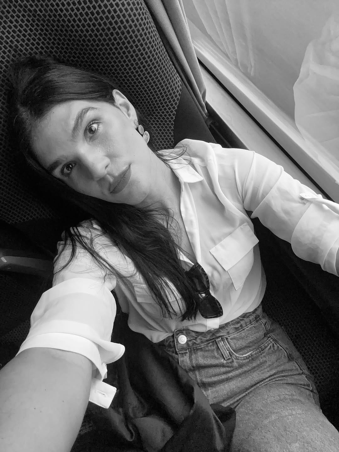 Post 3 by Ariane Camargo on Instagram (carousel)