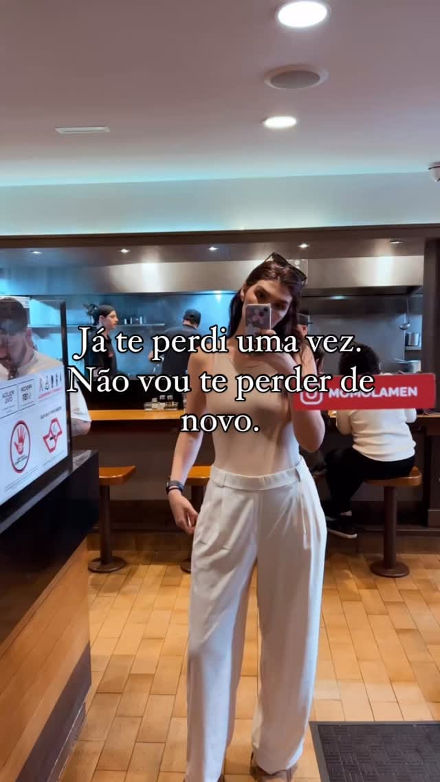 Post 7 by Ariane Camargo on Instagram (video)