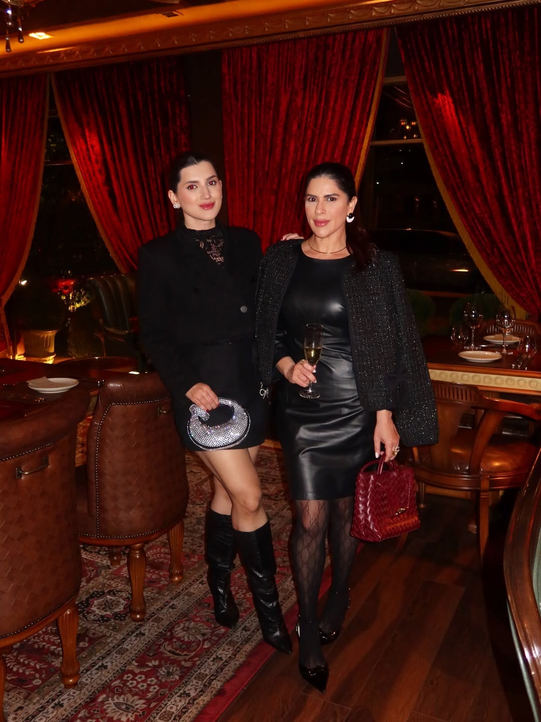 Post 9 by Giovanna Ferreira on Instagram (carousel)