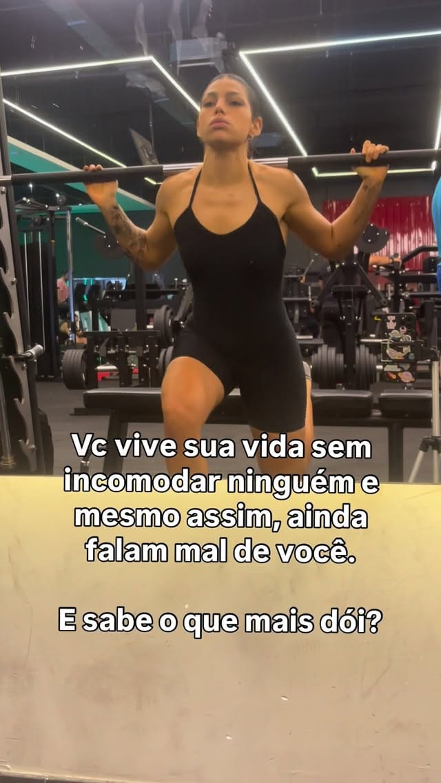 Post 9 by Thamyres Oliveira on Instagram (video)