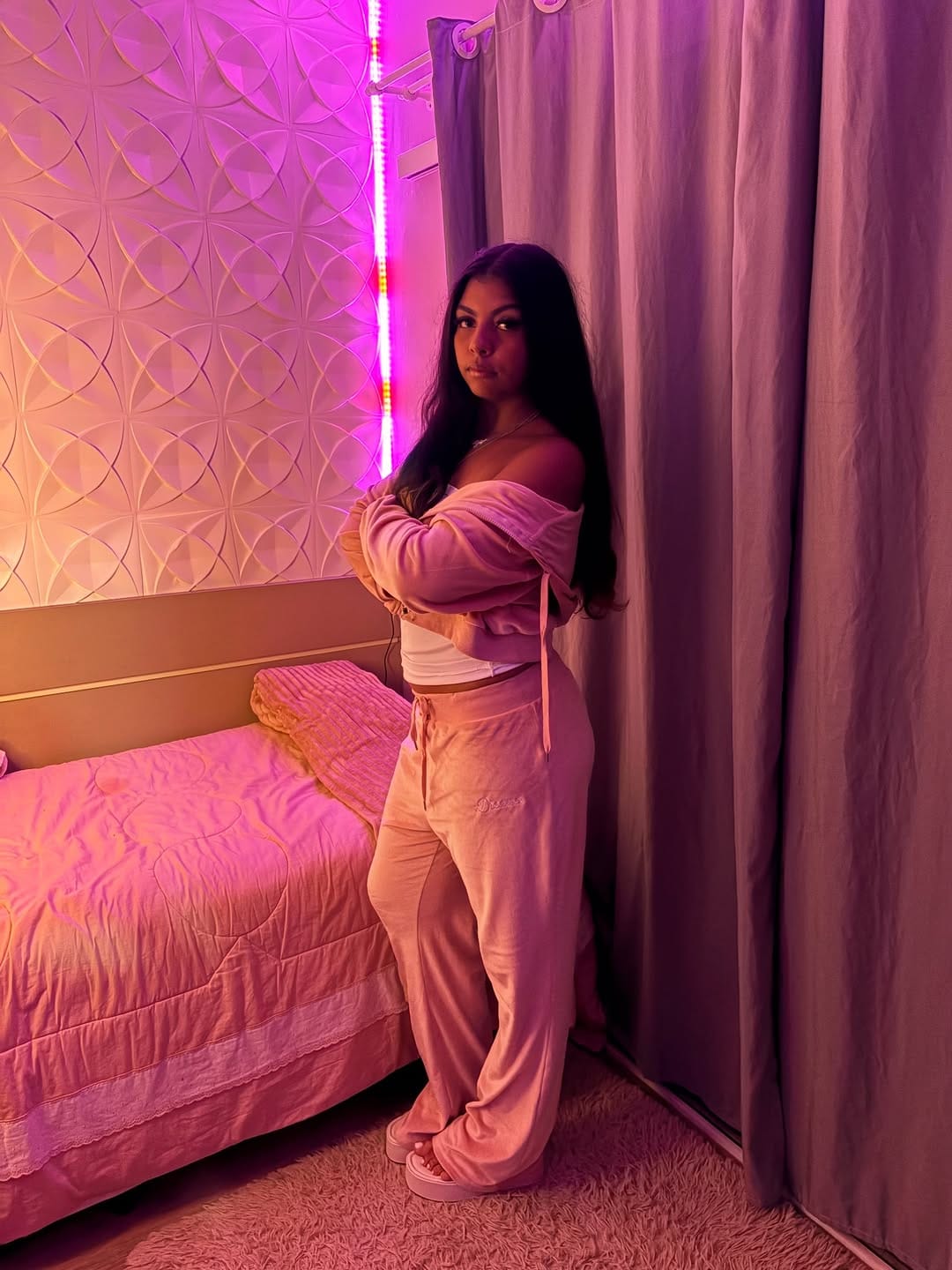 Post 9 by 𝒎𝒊𝒍𝒂̃𝒐 on Instagram (carousel)