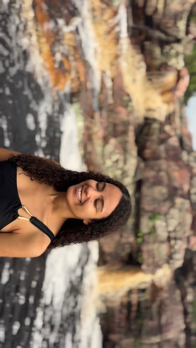 Post 4 by Géssica Pina on Instagram (video)
