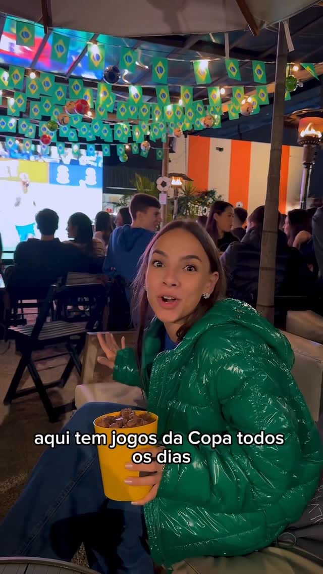 Post 3 by Isabella Macedo on Instagram (video)