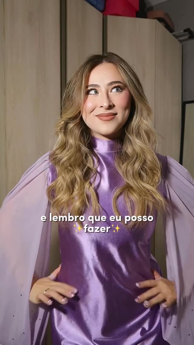 Post 3 by Talita Akemy on Instagram (video)
