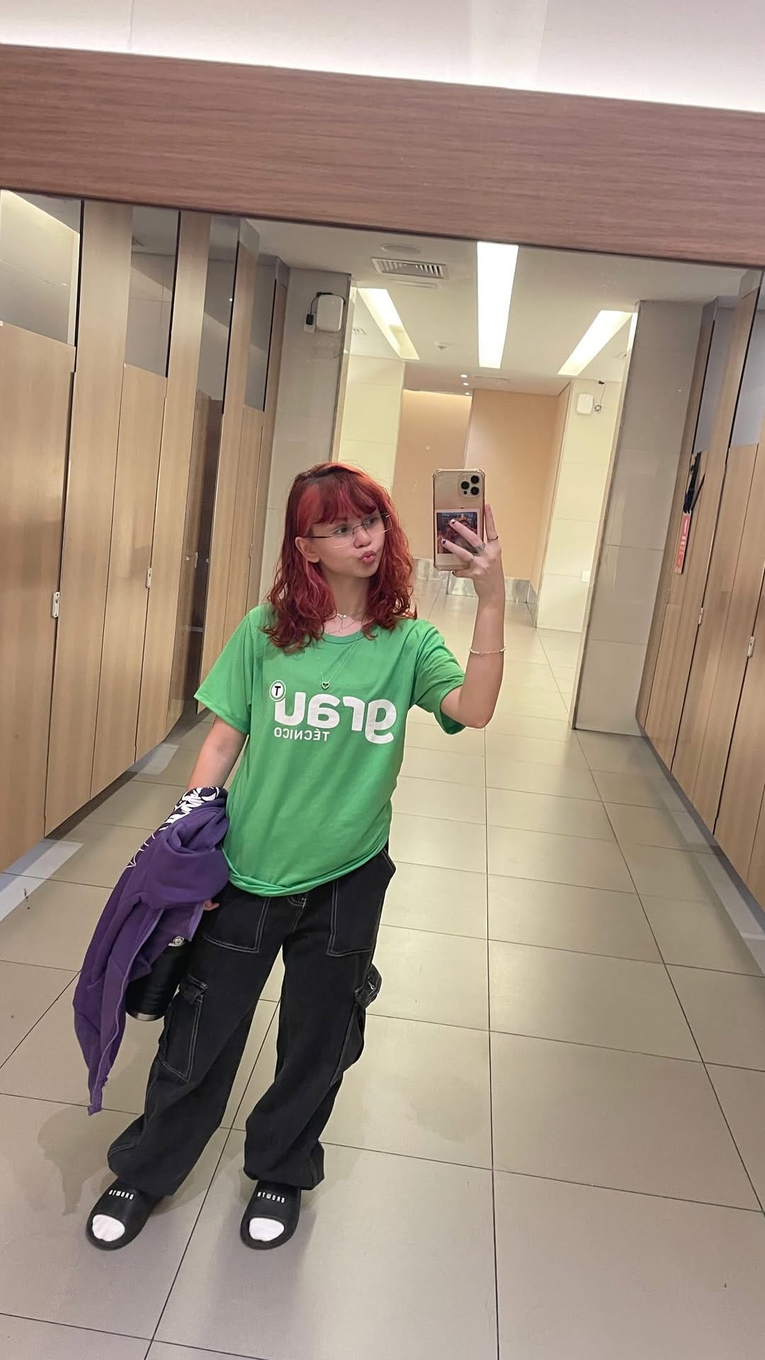 Post 10 by Foxy on Instagram (video)