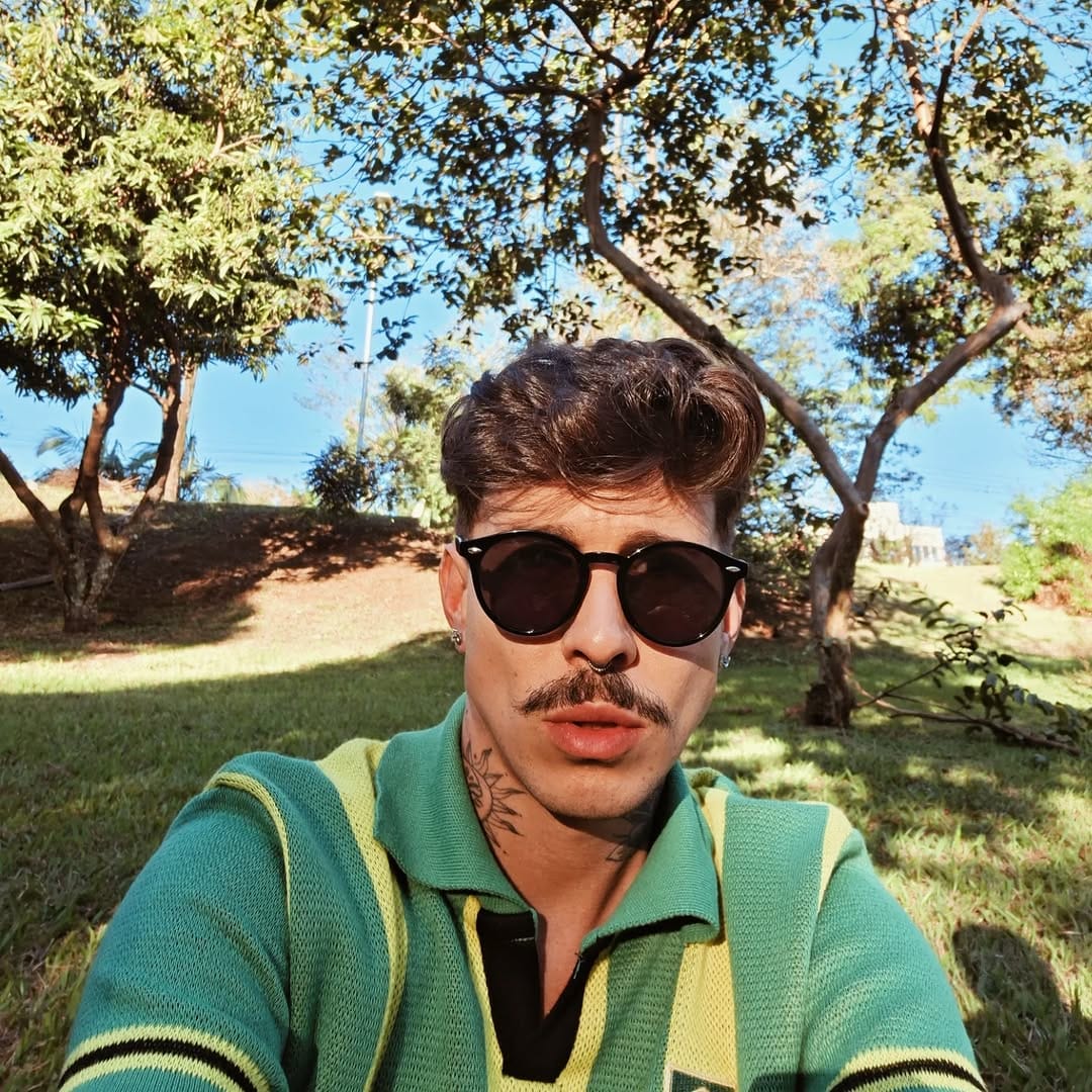 Post 3 by Igor Henrique on Instagram (carousel)