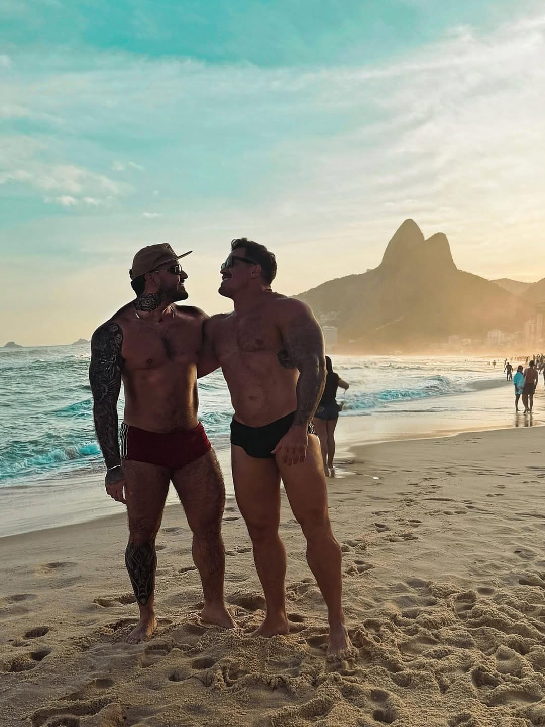 Post 4 by Daniel Moraes on Instagram (image)
