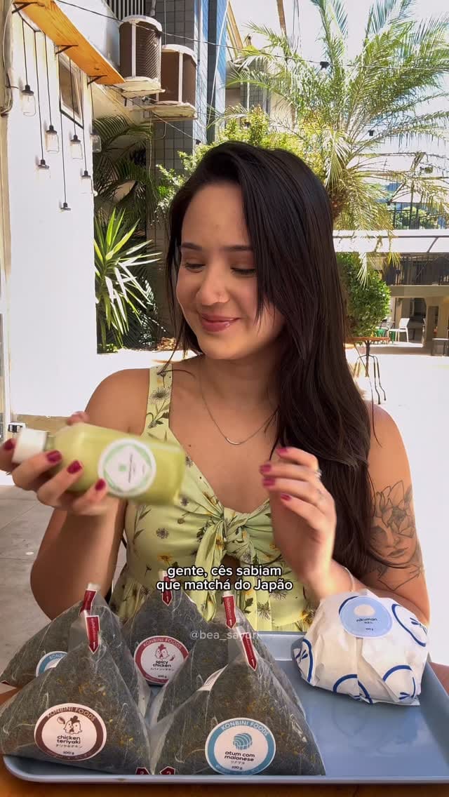 Post 10 by Beatriz Sayuri on Instagram (video)