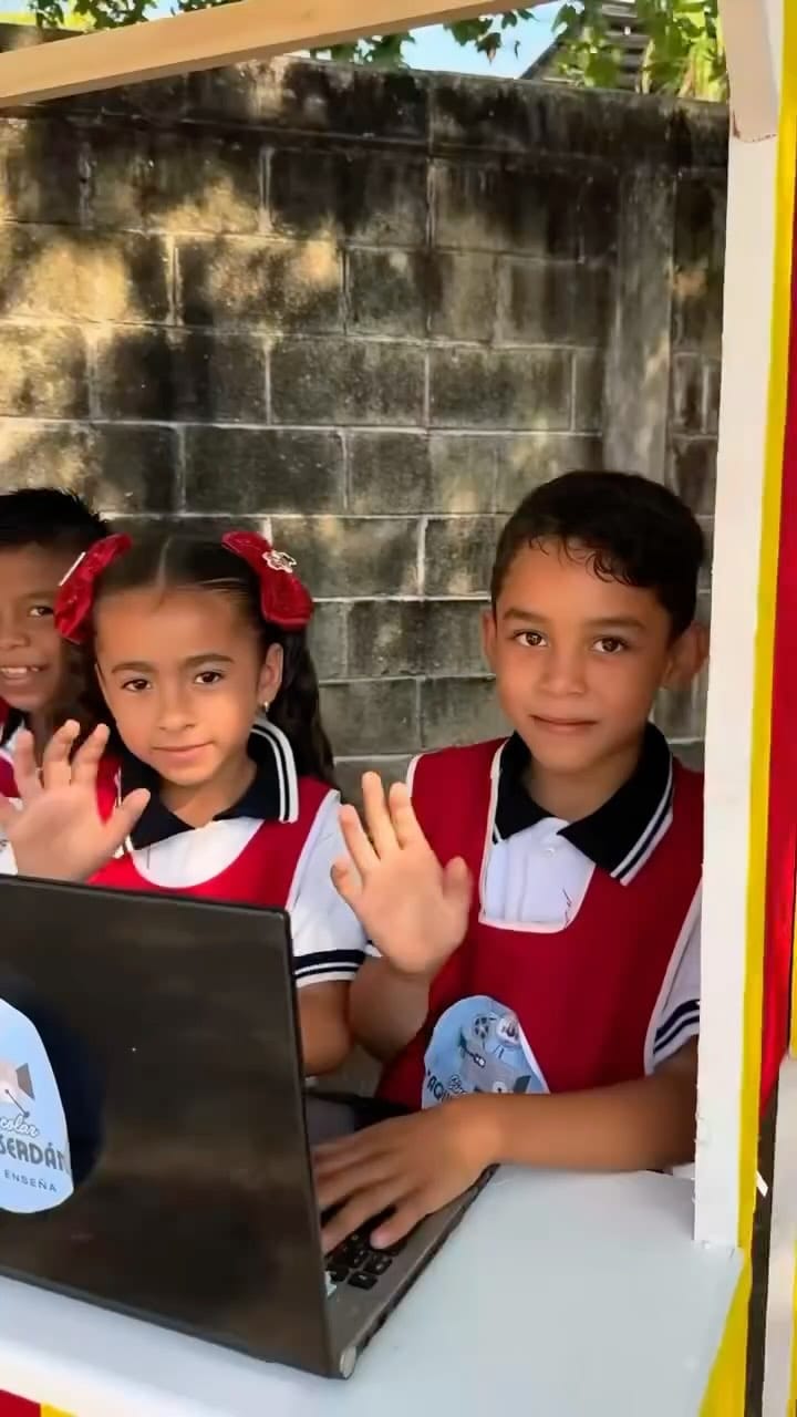 Post 2 by Niños en Alegría on Instagram (video)