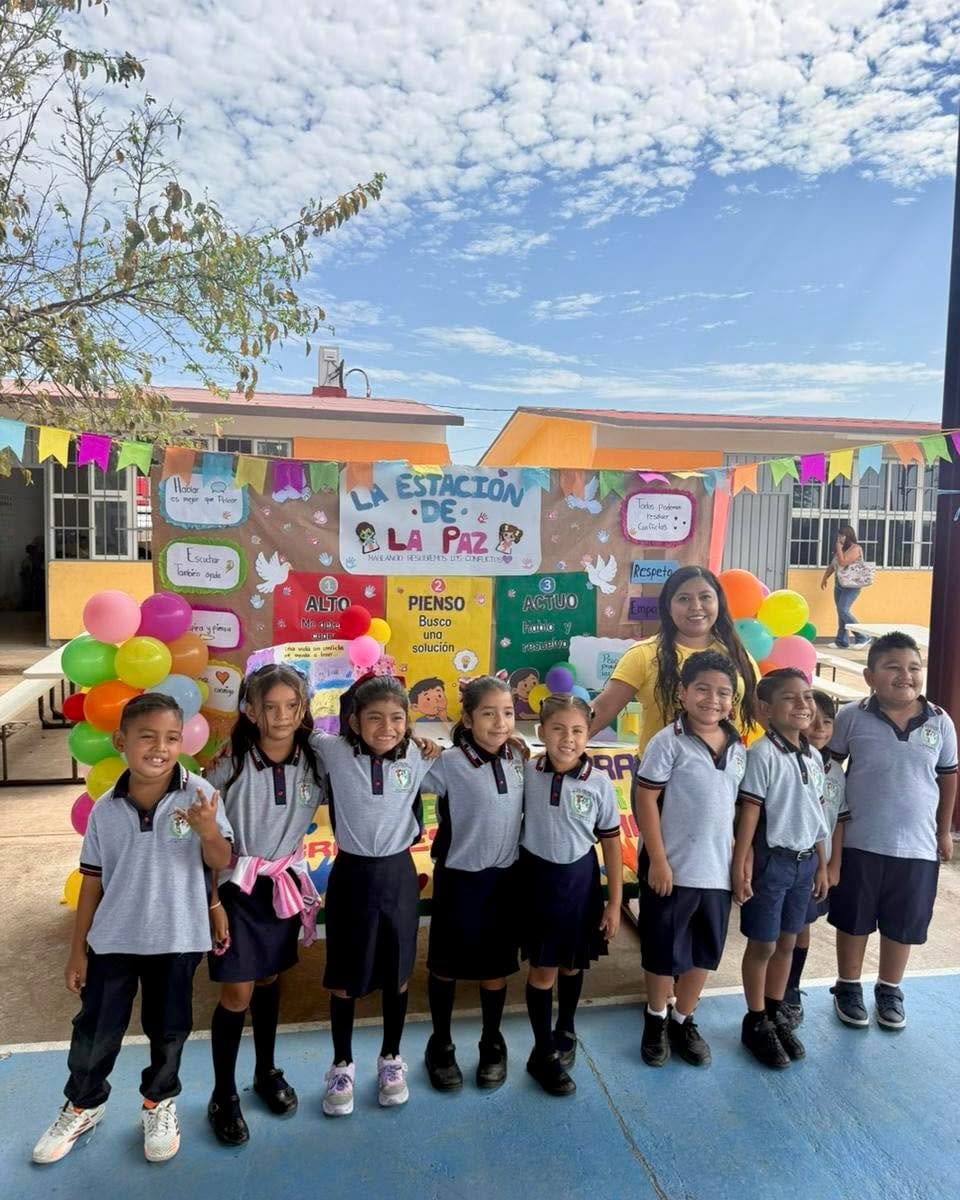 Post 4 by Niños en Alegría on Instagram (carousel)