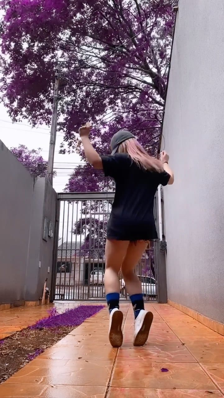 Post 10 by Bruna Martins on Instagram (video)