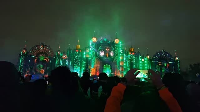 Post 2 by Adrianne Silva on Instagram (video)